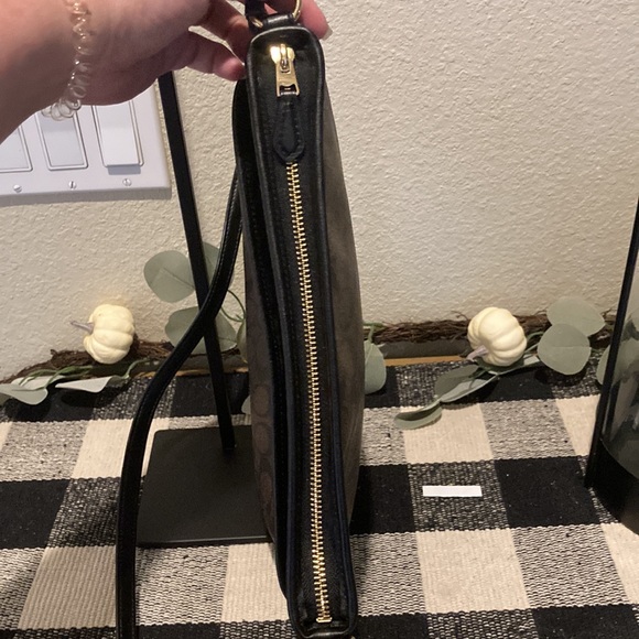 Coach Crossbody in Brown and Black Like new - Picture 3 of 9